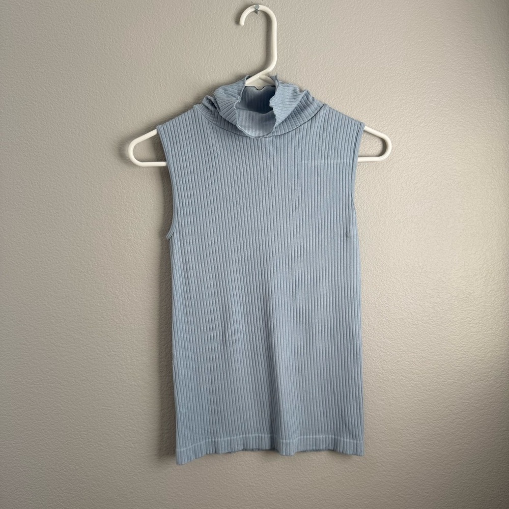 C’est Moi Light Blue Sleeveless Ribbed Tank Top Size Medium